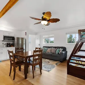 Apartment Ocean Front Extra Large Studio Sleeps 7 W Sofa Bed, Contact Us For Price Drop, Haleiwa